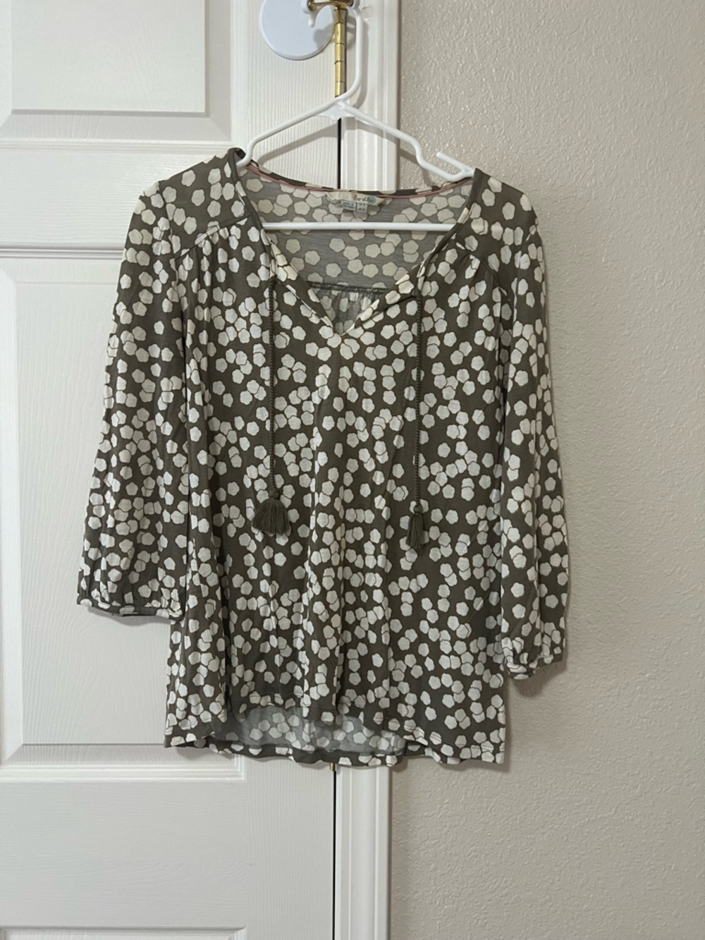 Boden Tassel Tie Olive Green Printed Blouse US 4